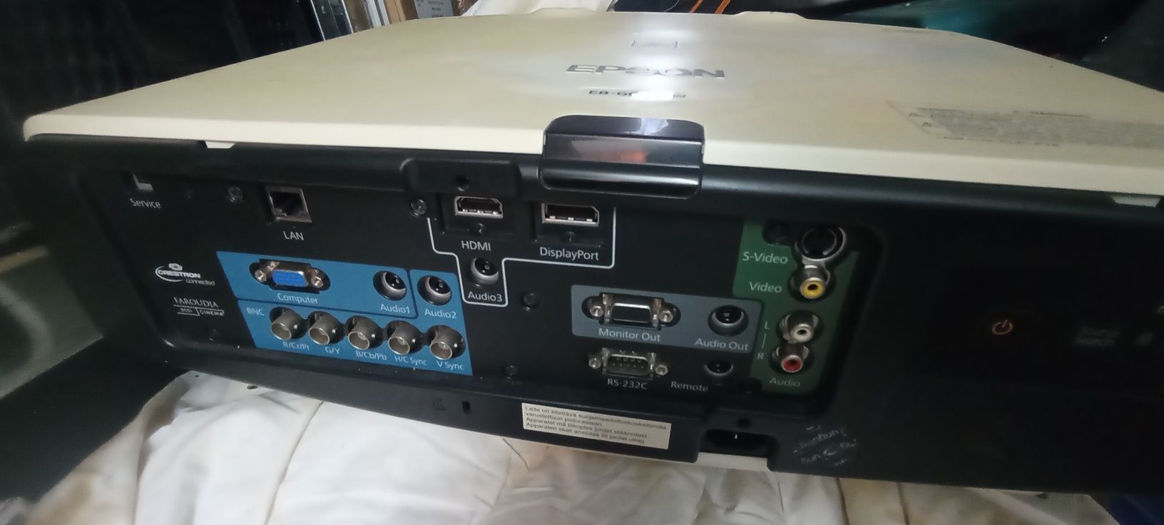 Projektor Epson EB-G6050W