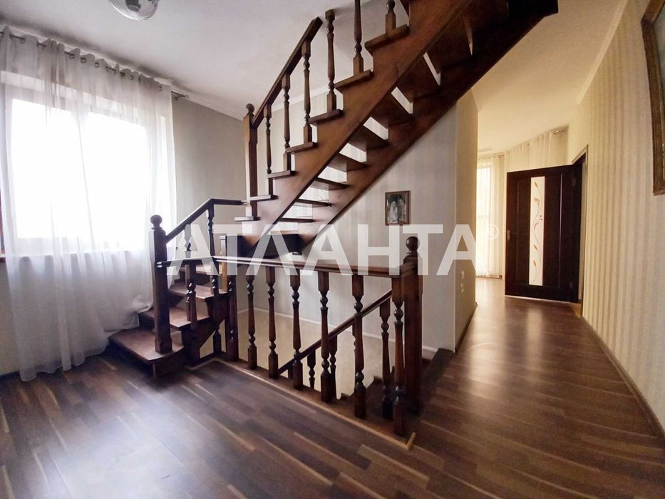 Будинок з ремонтом у Совіньоні