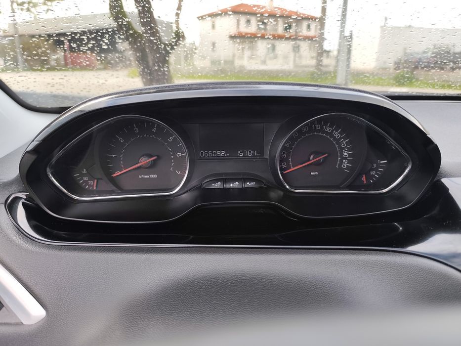 Peugeot 208 de 2015 Gasolina 1.2 VTI