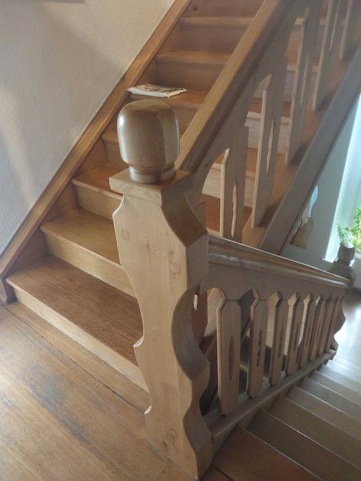 Sprzedam dębowe zdemontowane balustrady schodów wewnętrznych