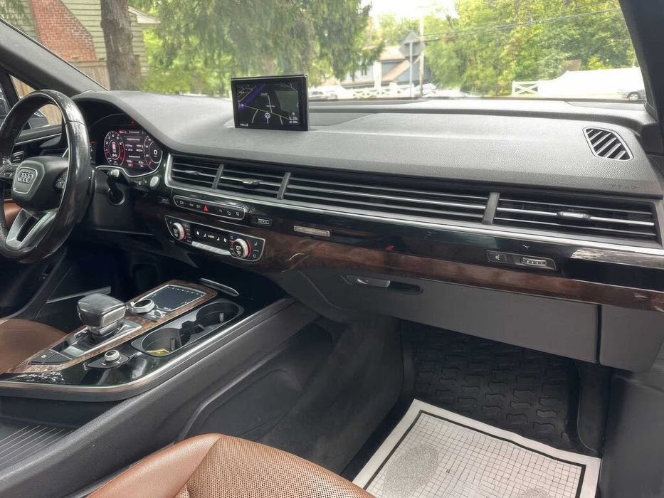 Audi Q7 quattro Premium Plus      2017