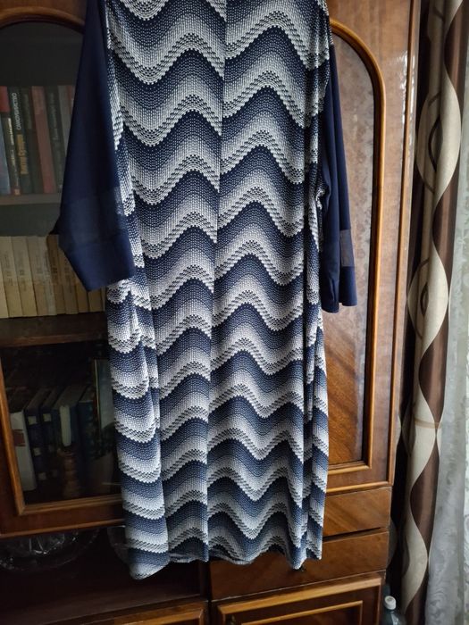 Продается платье  большого размера, недорого