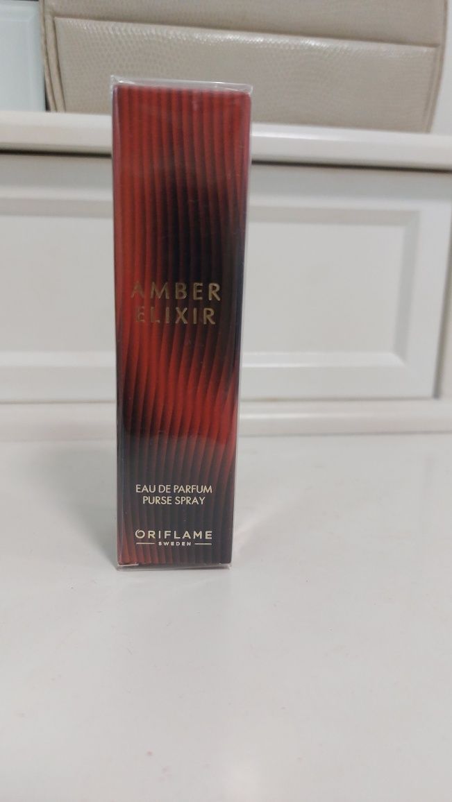 Minispray Amber Elixir Oriflame woda perfumowana 8 ml samolot