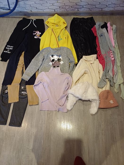 Пакет речей для дівчинки 122-134 см