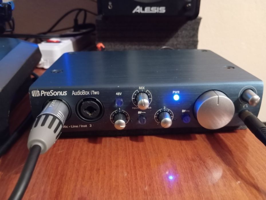 Звуковая карта Presonus AudioBox iTwo