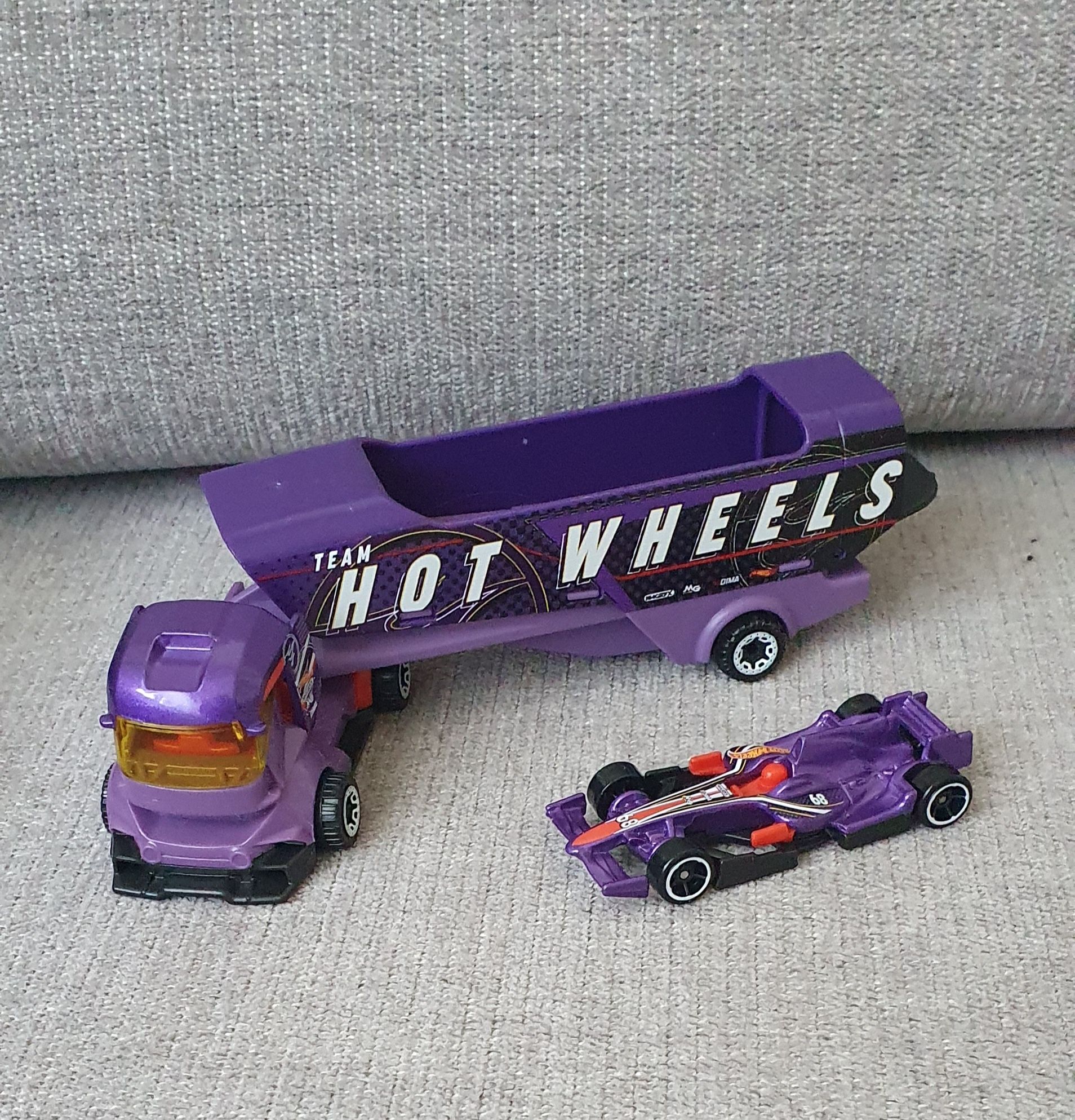 Ciężarówka, transporter, laweta, autka 3 zestawy f. Hot wheels