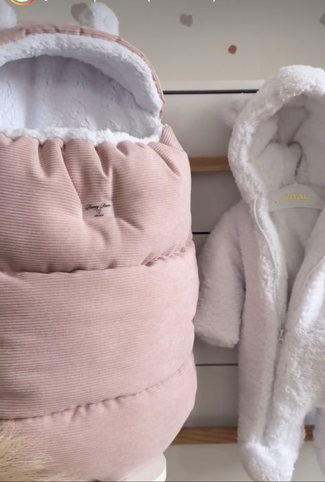 Конверт - кокон і чоловічок.