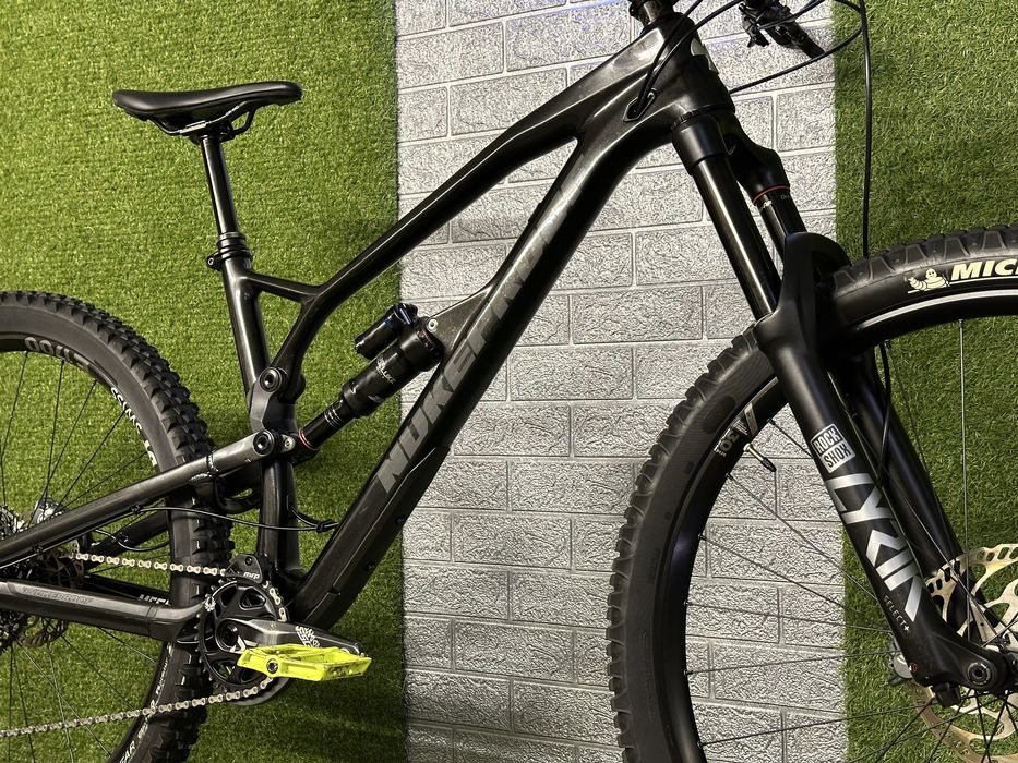 Карбоновий велосипед Nukeproof Mega 180mm