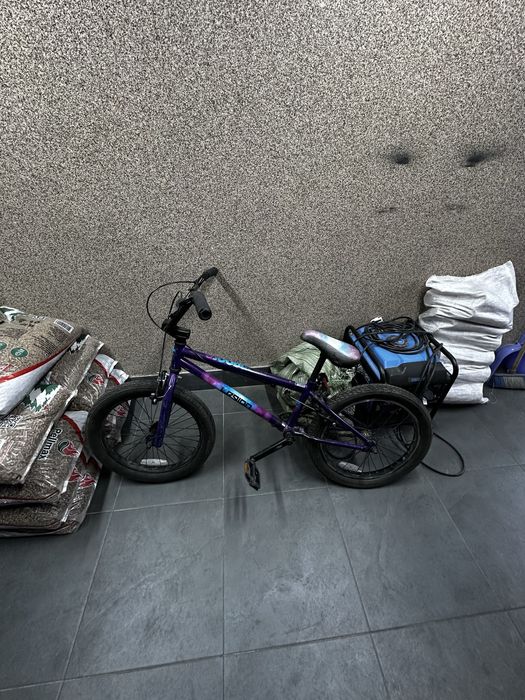 Велосипед bmx.