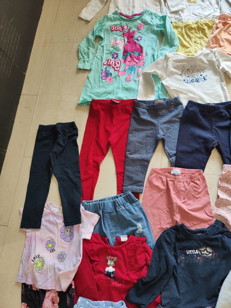 Lote de 60 peças bebé