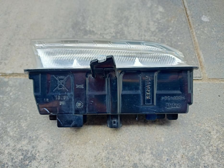 Lampka drl dzienny renault Clio 4