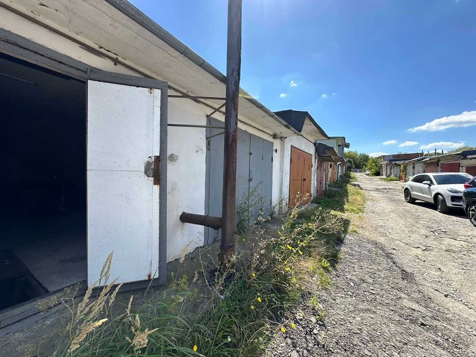 Довгострокова оренда гаража по вул. Степана Бандери