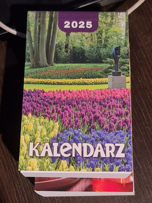 Kalendarz zdzierak na 2025 rok nowy