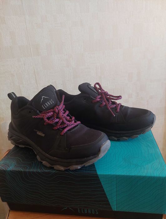 Кросівки / черевики жіночі Elbrus