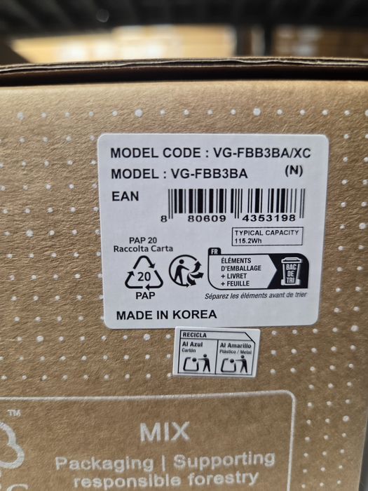 Портативна батарея SAMSUNG The Freestyle 32000 маг 60 Вт VG-FBB3BA/XC