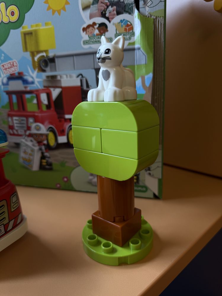 Конструктор LEGO DUPLO Rescue Пожежна машина 21 деталь