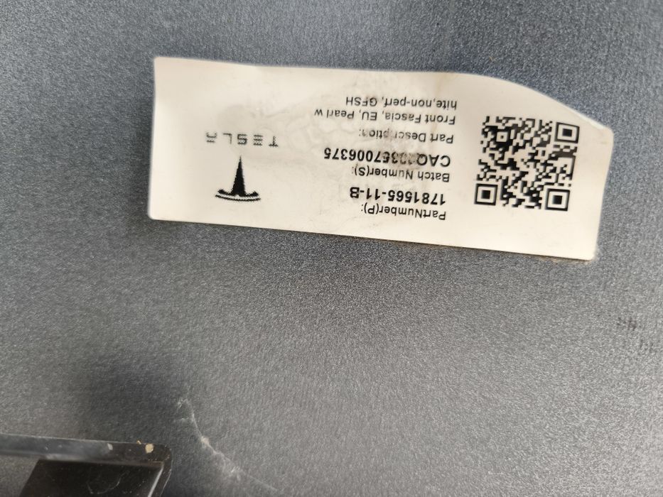 Tesla 3 2024 бампер