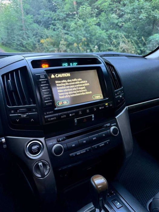 Toyota Land Cruiser 200