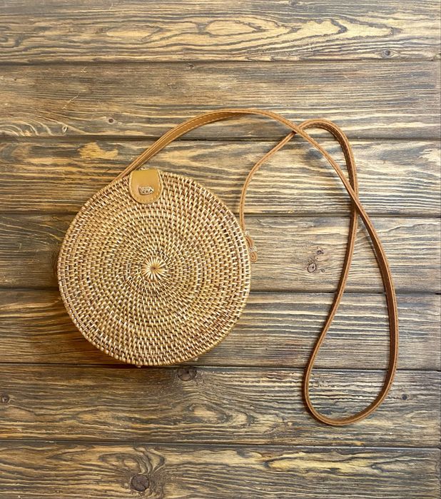 Кругла плетена ротангова сумка, Балі