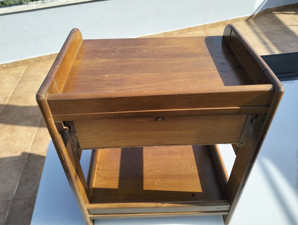 Mesa mesinha cabeceira