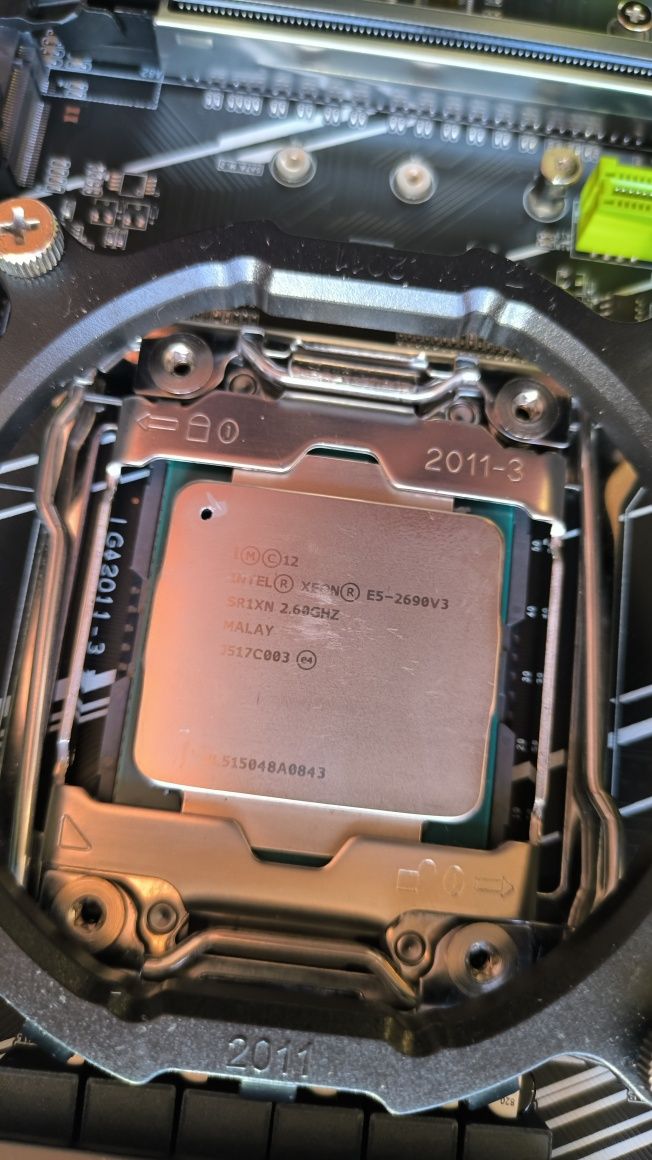 Набор 2011 3 QIYIDA x99 E5-A99  / Xeon e5 2667 v4 8 ядер / 16гб ОЗУ
