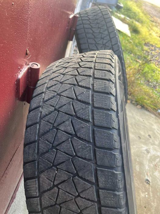 Резина Bridgestone Blizzak 225\55\17R