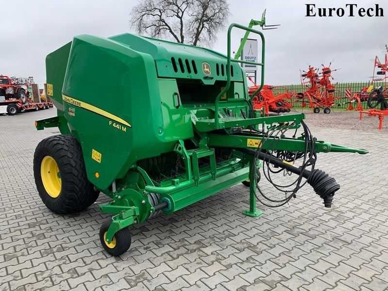 John Deere Prasa zwijająca Stało-Komorowa F441MF441M