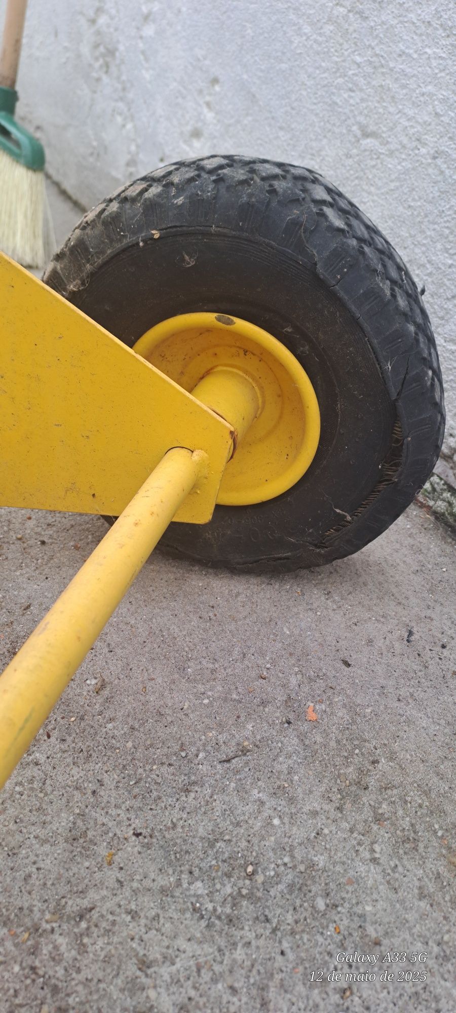 Carrinho de cargas STANLEY até 200Kg