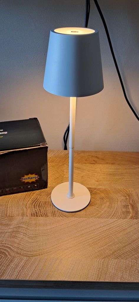 Lampka nocna na usb c
