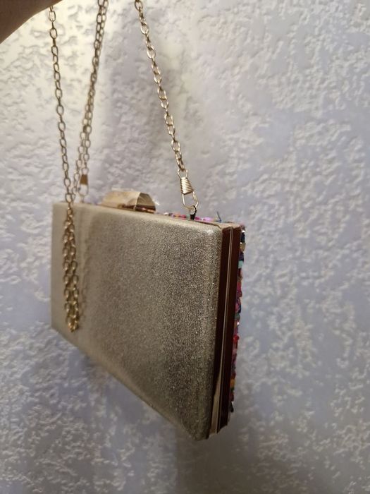 Сумочка яскрава через плече