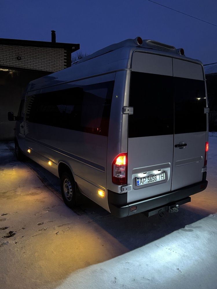 Mercedes Sprinter 8+1