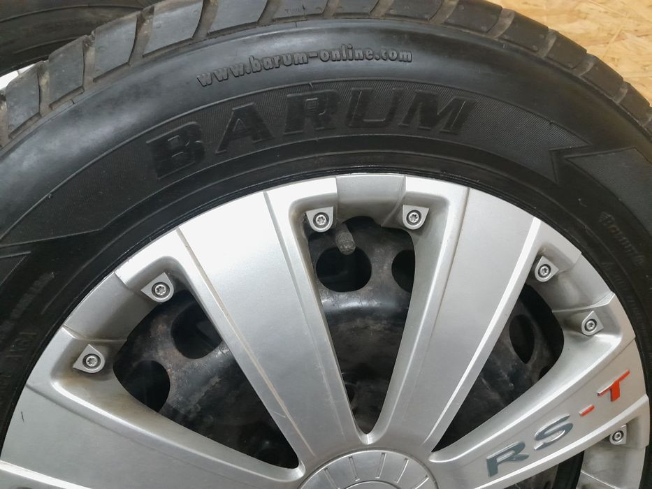 Sprzedam komplet kół do Vw 195/65R15