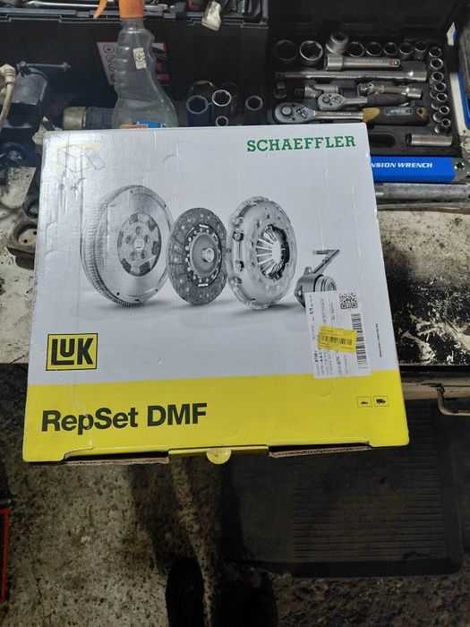 Комплект щеплення,  двохмасовий маховик ваг ауди пасат 2.5 дизель