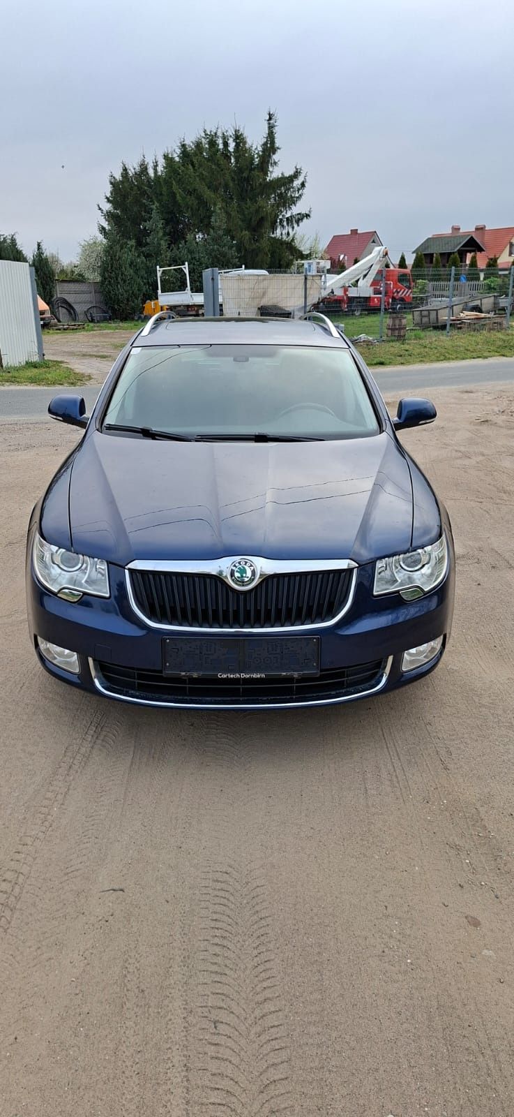 Skoda Superb 4x4, Alu, Navi , Panorama dach !