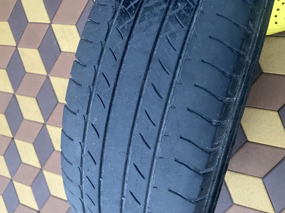 Демисезонная резиная 225/65 R17