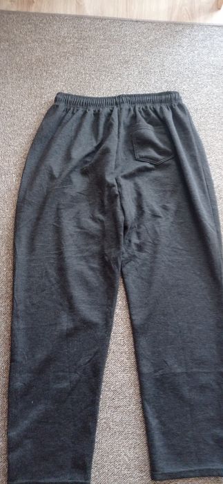 Dresy męskie w dużym rozmiarze.