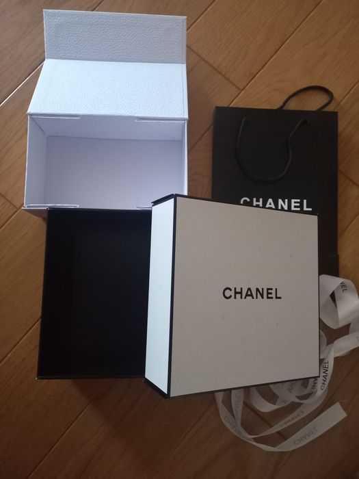 Брендові коробки Chanel Louis  Valentino Kors Prada