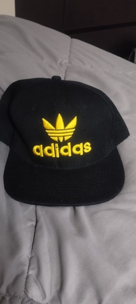 Cap adidas preto