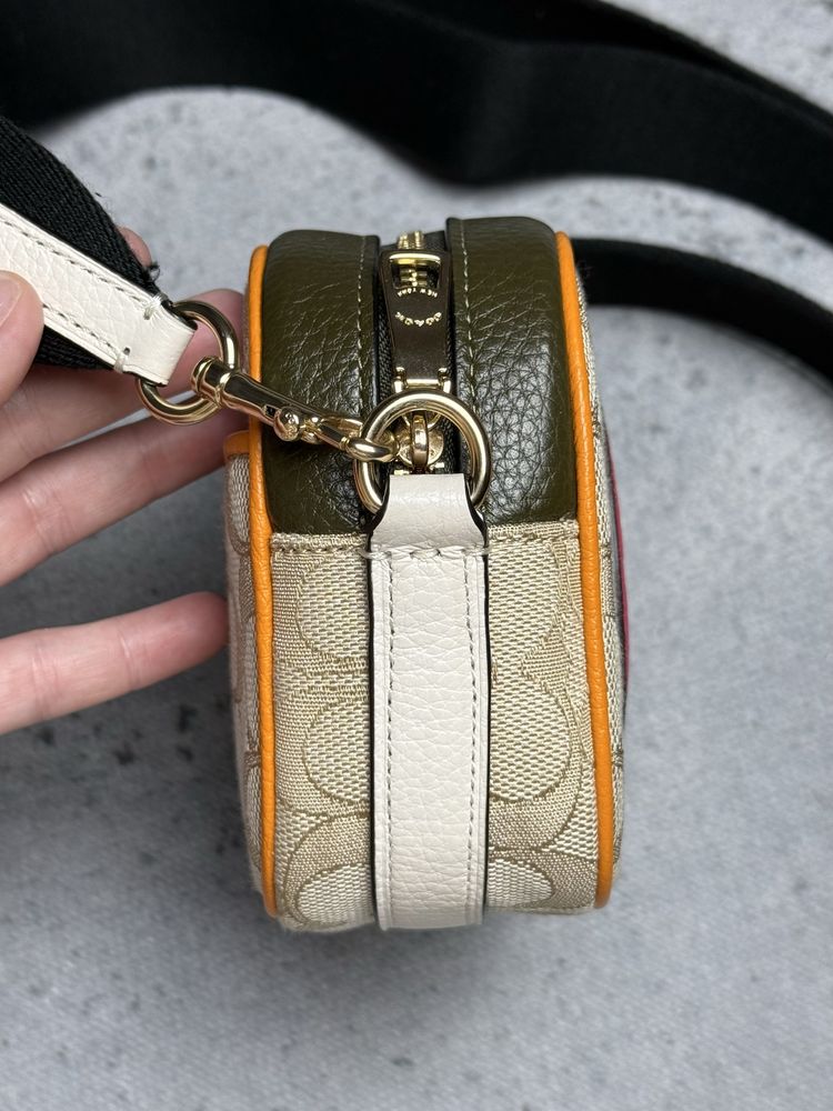 Skórzana torebka Coach, mini dempsey camera bag signature stripe