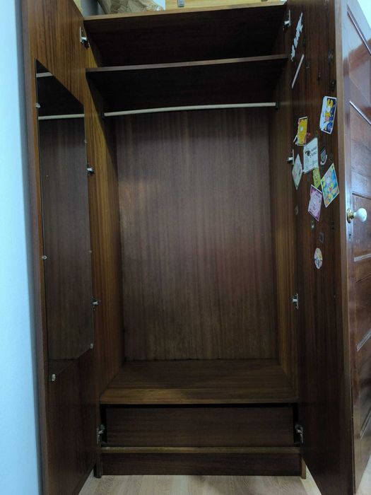 Conjunto de quarto para criança em madeira maciça