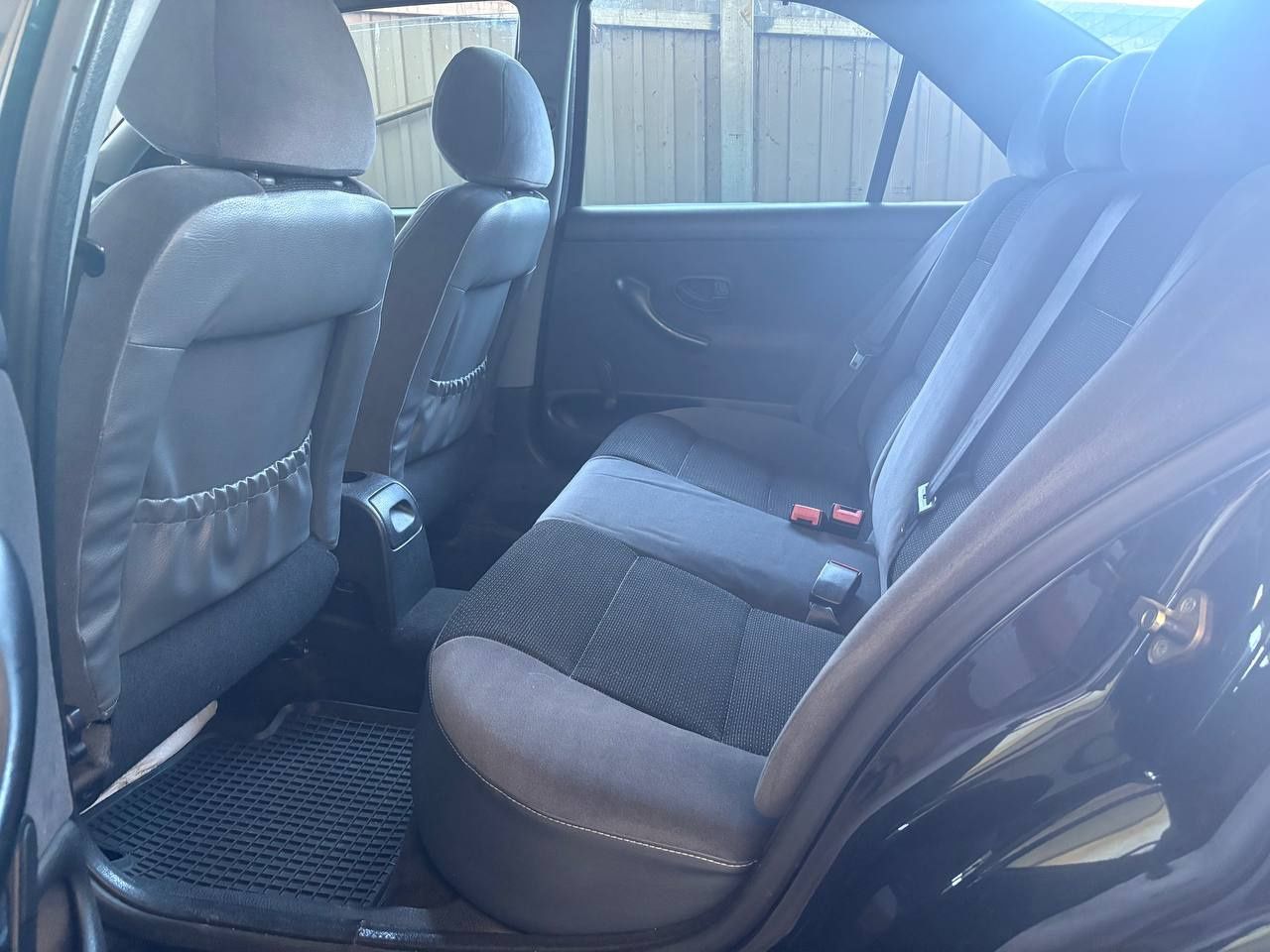 Carro Peugeot 406