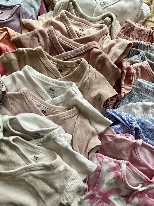 Paczka ubranek r.56 - ubrane raz lub nowe.