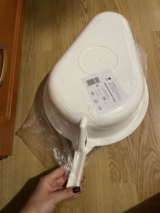 Sanitarny basen nowy