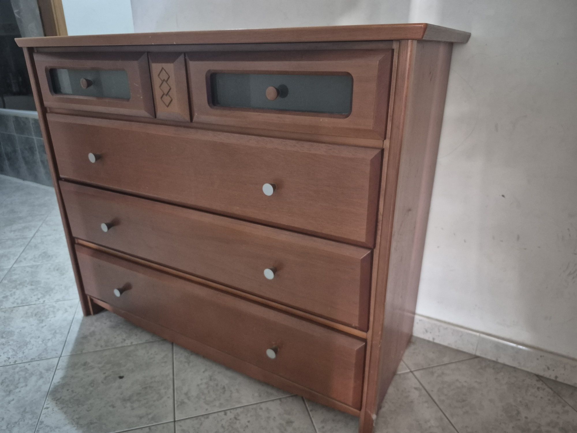 Cómoda pinho maciço
