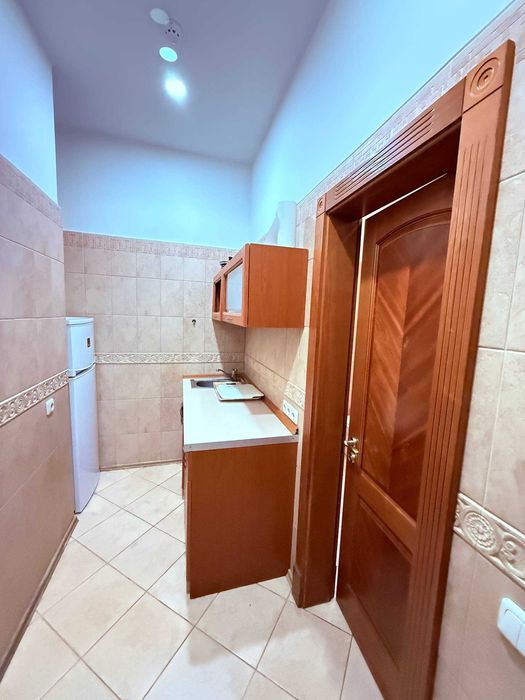 Оренда приміщення вул.Круглоуніверситетська 18/2 з меблями Фасад 105м2