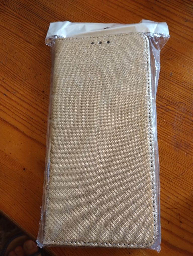 Pokrowiec etui LG K22