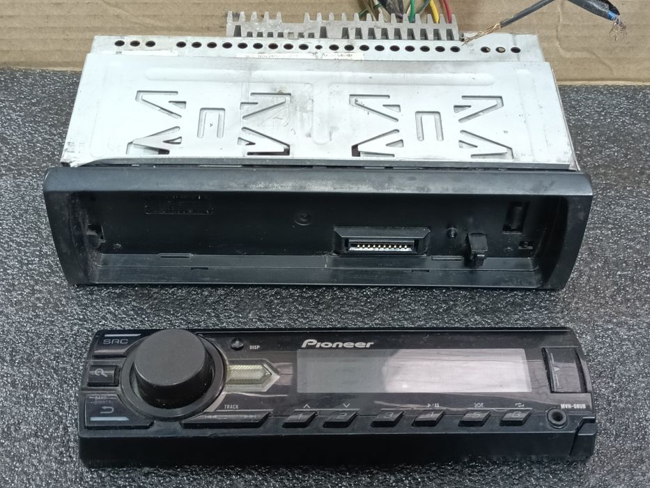 Автомагнітола  Pioneer  MVH-08UB (AVH-P5050DVD