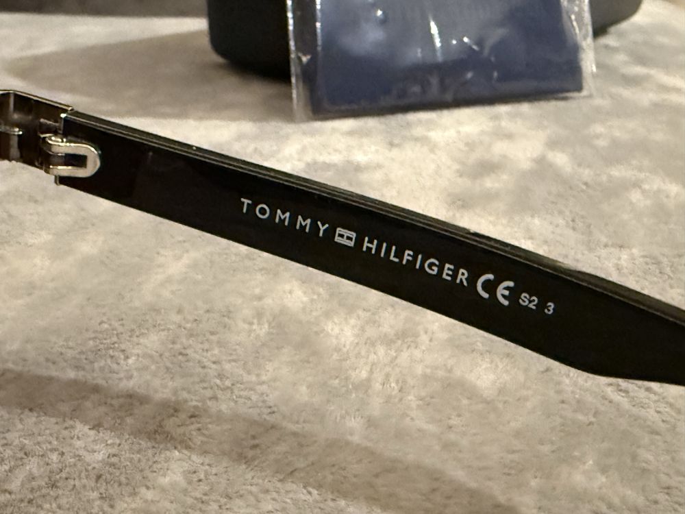 Okulary Tommy Hilfiger męskie przeciwsłoneczne + Pudełko