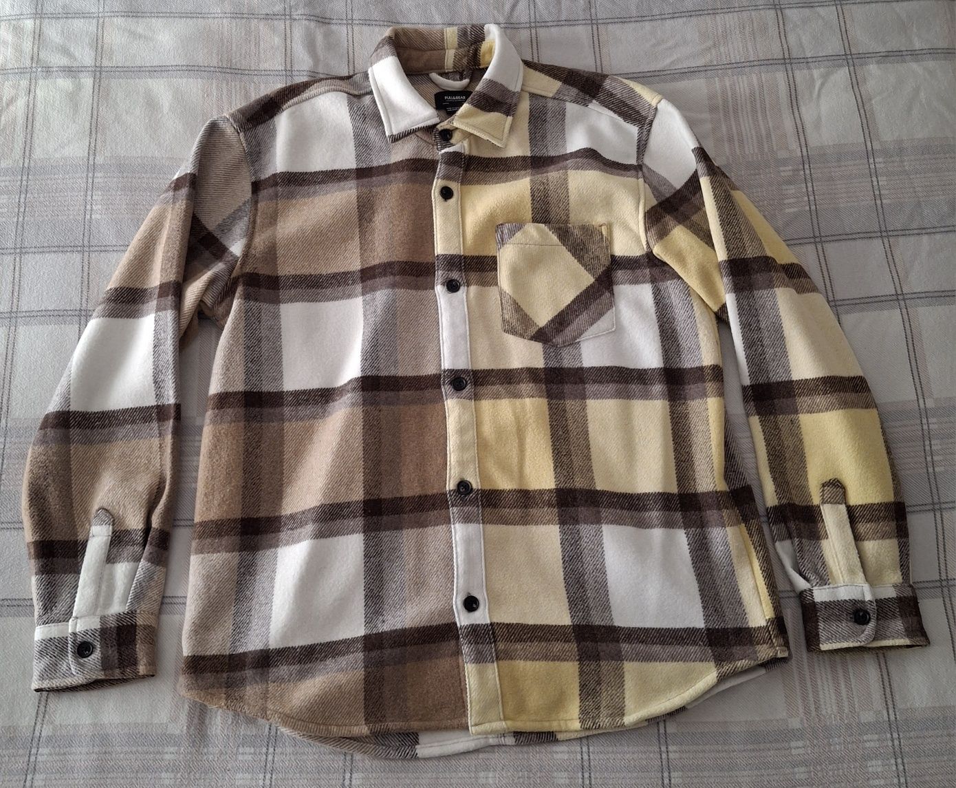 Camisa Pull & Bear tamanho L/nr 40 tecido grosso quente