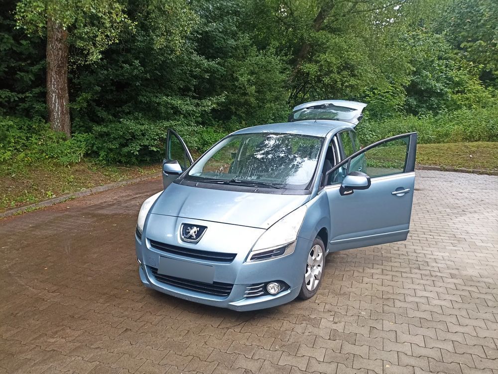 Peugeot 5008 Peugeot 5008 1.6 HDI
